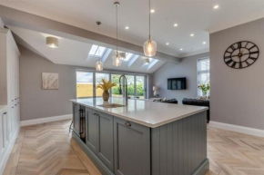 Oakview Holiday Home